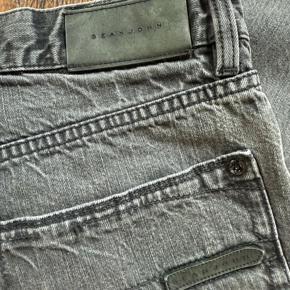 SEAN JOHN BAGGY GREY WASHED JEANS Men's Jeans